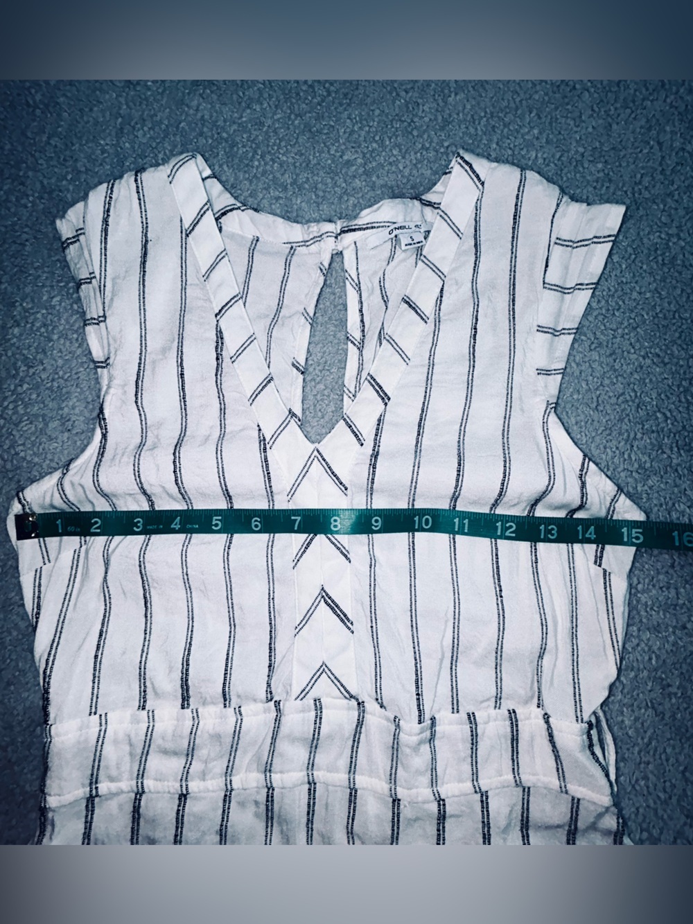 O'Neill White Dress with Black Stripes
Size small - Picture 5 of 8